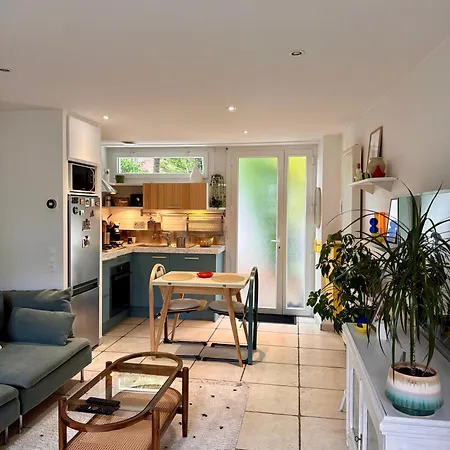 Duplex Trespoey - - Place De Parking Apartment *
