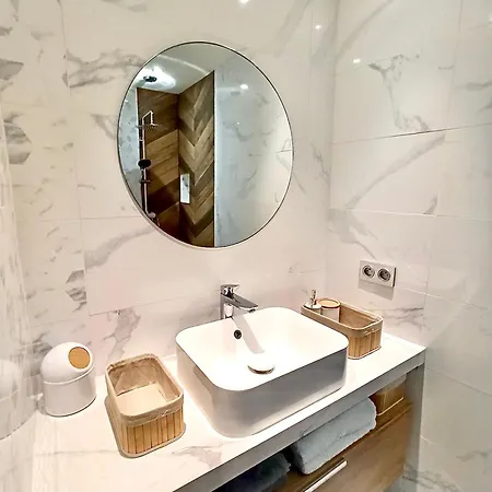 Duplex Trespoey - - Place De Parking * По